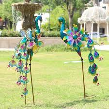 Carved stone wall fountains, yard & courtyard fountains, outdoor fountains statue fountains. 42 Clever And Unique Metal Garden Decor Ideas To Create An Evergreen Garden