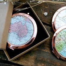 The Cutest Rose Gold Accessories Ever Personalised Compact Mirror In 2020 Compact Mirror Personalized Gifts Forbest Friend Rose Gold Accessories