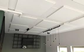 Zwischen decke und deckenverkleidung muss zur schallreduzierung eine dämmung eingebracht werden. Akustiklosungen Fur Die Decke Akustikdecken Und Vieles Mehr