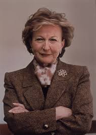 Suna ve i̇nan kıraç vakfı, suna kıraç, i̇nan kıraç ve i̇pek kıraç tarafından 27 ekim 2003 tarihinde, türk toplumuna yararlı ve yurtsever vatandaşlar yetiştirilmesi için kişi ve kurumlara maddi ve manevi imkanlar sağlamak, toplumsal hayata katkıda bulunmak ve bu doğrultuda eğitim, kültür, sanat, sağlık. Suna Kirac Biyografya