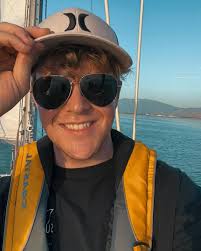 The grooviest year yet🪩💯 ✓ changed schools and major ✓ moved to Idaho ✓  moved to Provo ✓ moved to Lehi ✓ moved to Saratoga Springs ✓ bought a car ✓  got