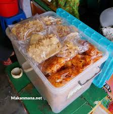 Maybe you would like to learn more about one of these? Tak Ada Yang Menyangka Tempat Ini Ada Mie Sop Bu Tuti Makanmana
