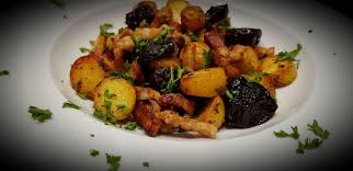 Ratte Du Touquet Sautees Au Lard Et Aux Pruneaux En 2020 Pomme De Terre Ratte Lard Pruneau