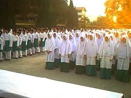Pada 2009, sekolah agama menengah tinggi kuala kubu bharu memiliki 380 pelajar lelaki dan 437 pelajar perempuan, menjadikan jumlah keseluruhan murid seramai 817 orang. Nasyid Asmaul Husna Samt Kkb Youtube