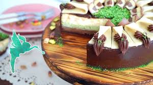 In diesem video zeige ich euch wie ihr schnell und einfach einen sandkuchen backen könnt.für das rezept benötigen wir folgende zutaten:zutaten für einen sand. Mozart Kasekuchen Kasekuchen Mit Nougat Marzipan Pistazien Cheesecake Rezept Kuchenfee Youtube Kuchen Und Torten Kuchen Und Torten Rezepte Rezepte