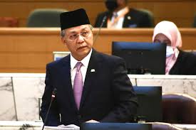 Transcribed image text from this question. Ranhill Saj Exploring Underground Water Sources In Johor Says Mentri Besar The Star