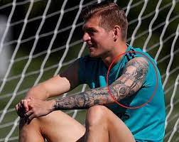 Football player @realmadrid @dfb_team @fifaworldcup winner 2014 @championsleague winner 2013, 2016, 2017, 2018 my foundation: Toni Kroos 6 Tattoos Ihre Bedeutung Promi Tattoos