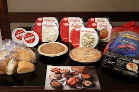 Complete holiday meals shipped directly to your door. Thanksgiving Made Easy Boston Market Thanksgiving Meal Options 2018