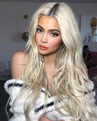 This is one of the top 40 year old black women hairdos. Which Lip Wearing Twenty One Baddie Kyliecosmetics Platinum Blonde Hair Blonde Hair Color Wig Hairstyles