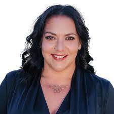 Amanda Prout's Instagram, Twitter & Facebook