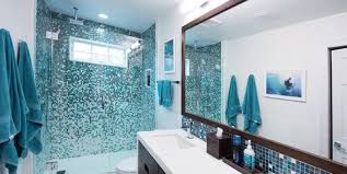 Msi's glass backsplash and glass mosaic tile lineup is a design favorite to enhance a wide range of interior and exterior spaces. 24 Creative Blue And Green Tiled Bathrooms Best Tiled Bathroom Ideas