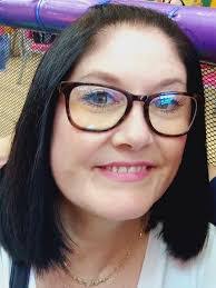 Stacey Cronin's Instagram, Twitter & Facebook