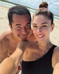 Acun ilıcalı ile senelerce birlikte olan ve evlendikten 15 ay sonra tek celsede boşanan şeyma subaşı, kızı melisa'yı babasına bırakarak yurt dışında yaşayan sevgilisi guido senia'nın yanına gitti. Cumhuriyet No Twitter Acun Ilicali Iddialari Dogruladi Acun Ilicali Ve Seyma Subasi Cifti Bosaniyor Https T Co Irryxokzef