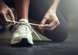 How to tie your shoelaces so they won't come undone, according to ...