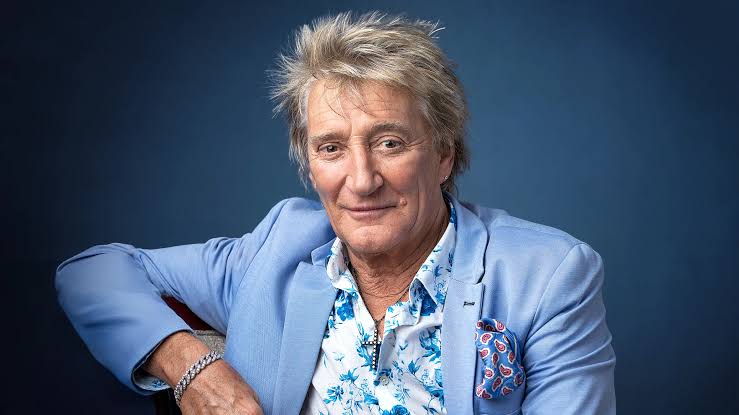 Rod Stewart: 'We've got to give Nigel Farage a chance'