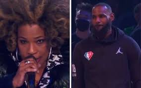 LeBron James viraliza ao segurar o riso enquanto Macy Gray canta hino  americano durante o All-Star Game