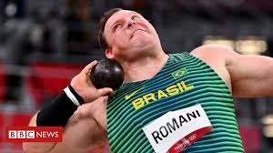 Deficiência nos membros, hipertonia, ataxia e/ou atetose, carência de força muscular e amplitude de movimentos diminuída, entre outros. Wkx 1r 9pummlm