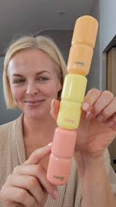 Hair & menopause chat with trichologist Lisa Caddy from Phillip Kingsley.  How the peri menopause and menopause can have an impact