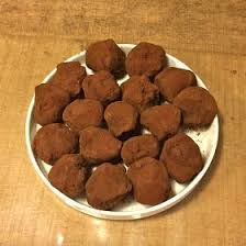 Truffes Au Chocolat Noir De Christophe Michalak Truffes Au Chocolat Recette Truffe Chocolat Truffes Au Chocolat Noir