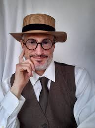 Can yall make this picture of me and Eddie Lavert clear?