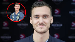 Lukas Bach Nielsen afslører ny drejning i ”Robinson”-drama: Tilbudt  Stjerneboksning-kamp mod Emil