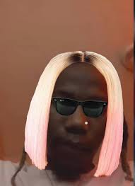 Criticism of a DJ's past appearance