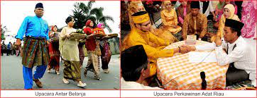 Kaum melayu orang melayu adalah penduduk asal tanah melayu secara umumnya. Upacara Adat Riau Lengkap Gambar Dan Penjelasannya Seni Budayaku