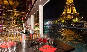 Diner Croisiere Sur La Seine Avec La Formule Au Choix Pour 2 Personnes Avec Peniche Ivoire