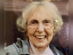 Mrs. Betty (Elizabeth) "Liz" Irene Leary (fearnley)'s Memorial Website