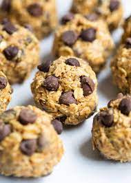 These No Bake Energy Balls Make The Perfect Breakfast Snack Or Even Dessert So Delicious And Only Take 5 Minu Snacks Peanut Butter Energy Balls Snack Recipes
