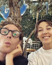 Jackie Oakley's Instagram, Twitter & Facebook