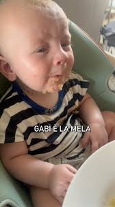 Mela grattugiata 👎🏼 , Mela intera 💯 , #svezzamento #primepappe #babyg