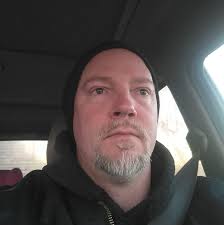 What aftermarket intake manifolds are available for a 76 long bed to run a  1050 Dominator carburetor?