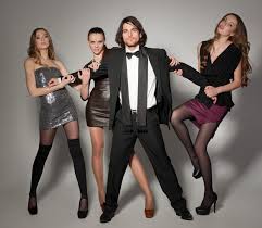 Ayax] raval ruina, raval ruina en la rambla pakis, latas, mossos y putas en la esquina (ah) raval ruina, raval ruina la conocí en el macba, pero es mora de la mina (ah) raval ruina. Richard La Ruina Added A New Photo Richard La Ruina