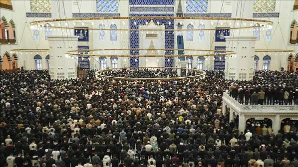 Ramazan Bayramı 2027 ne zaman, kaç gün tatil olacak? Ramazan Bayramı tatili 9 gün mü olacak?