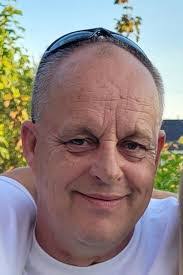 Darryl Kim's Instagram, Twitter & Facebook