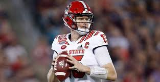 10* college football programs that need to redesign their uniforms. Ranking College Football S 25 Best Uniforms