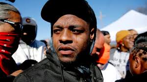 See how celebrities, politicians reacted to Julius Jones' commutation