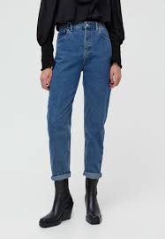 Now i don't know about you, but there's just something i find super silly about pranking mums. Pull Bear Mom Relaxed Fit Jeans Blue Blauw Zalando Nl