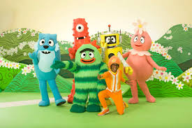 He can play the keytar. Yo Gabba Gabba Meets Blue S Clues What Does Blue Want To Make The Parody Wiki Fandom