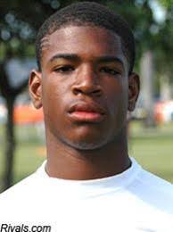 Damani Wallace's Instagram, Twitter & Facebook