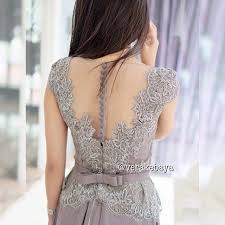 Gambar tampak terdiri atas 4 (empat) sisi pandang, yaitu tampak muka, samping kiri, samping kanan, dan belakang. 93 Foto Model Kebaya Depan Belakang Paling Bagus