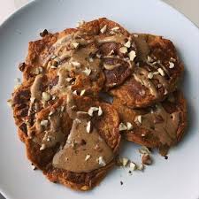Ancake A La Patate Douce Beurre De Cacahuete Et Sirop D Erable Une Recette Facile De Champion Sans Gluten Des Recettes De Cuisine Recette Facile Recette