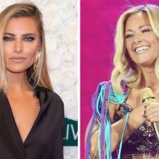 De actrice is anno 2021 bekend van der letzte bulle, die dreisten drei and alarm für cobra 11. Sophia Thomalla Klart Auf Darum Hat Sie Noch Kein Helene Fischer Tattoo Stern De