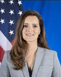 Kelly Fay's Instagram, Twitter & Facebook