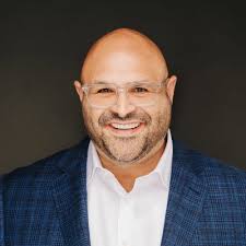 Why do recruiters charge 20+% of someone's first year salary? As a revenue  leader & hiring manager, the fee structure never really made sense to me.  Incentives didn't feel aligned. And expensive.… |