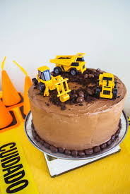 Boys are just little people with bursts of energy to play games for many hours. Easy Construction Birthday Cake Merriment Design