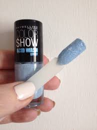 Then spray on a second coat to eliminate any brush strokes on the surface. Maybelline Color Show Acid Wash Effects Picture Heavy Post Painted Nails Baking Scales