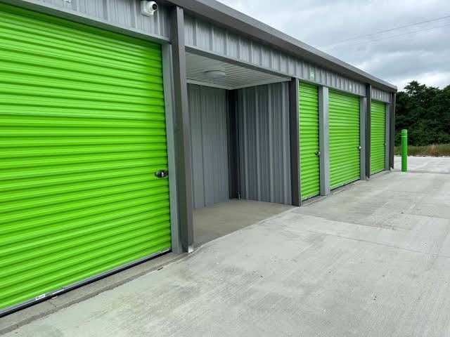 How a Self Storage Unit Can Help During Estate Planning and Downsizing