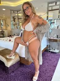 Nora Rose 🌹 en X: RT if you like my bikini🤰 t.coH6jyTIFn8t  X